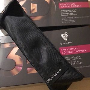 Younique 3D fiber lashes mascara